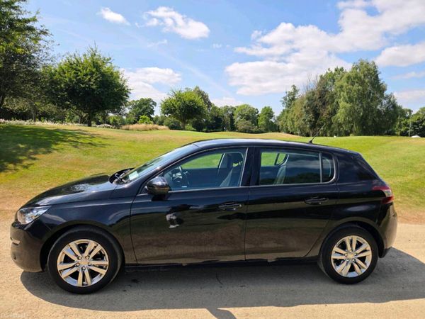 Peugeot 308 Hatchback, Petrol, 2017, Black