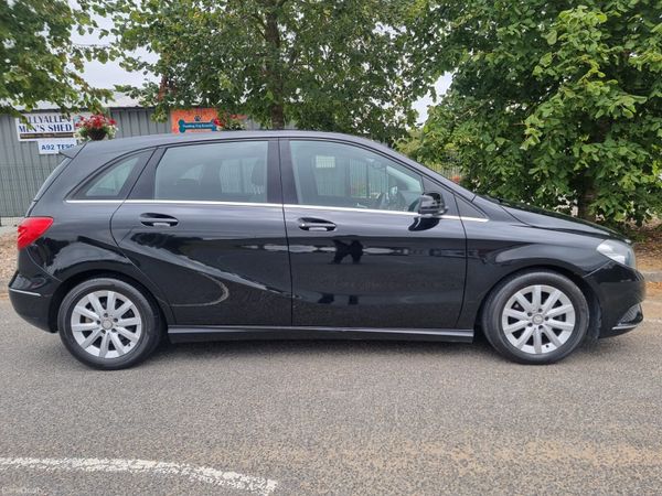 Mercedes-Benz B-Class MPV, Petrol, 2014, Black