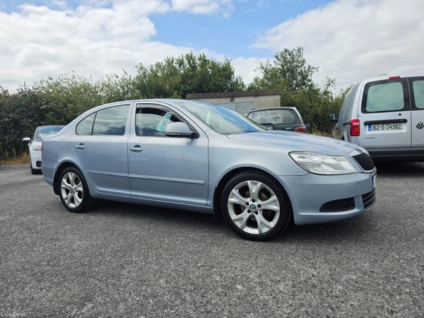 Skoda Octavia Hatchback, Diesel, 2011, Blue