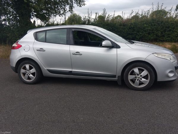 Renault Megane Hatchback, Diesel, 2010, Silver