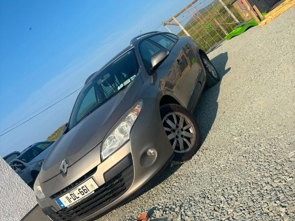 Renault Megane Estate, Diesel, 2011, Gold