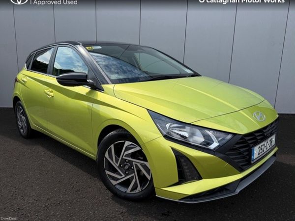 Hyundai i20 Hatchback, Petrol, 2025, Yellow