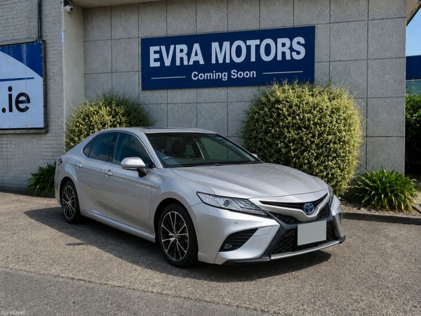 Toyota Camry Saloon, Petrol Hybrid, 2019, Grey