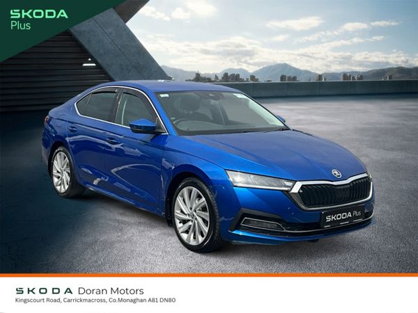 Skoda Octavia Hatchback, Diesel, 2023, Blue