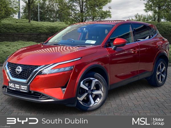 Nissan Qashqai MPV, Petrol, 2022, Red