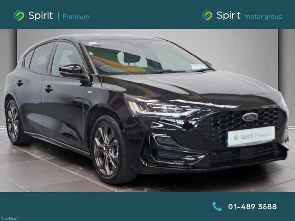 Ford Focus Hatchback, Petrol, 2023, Black