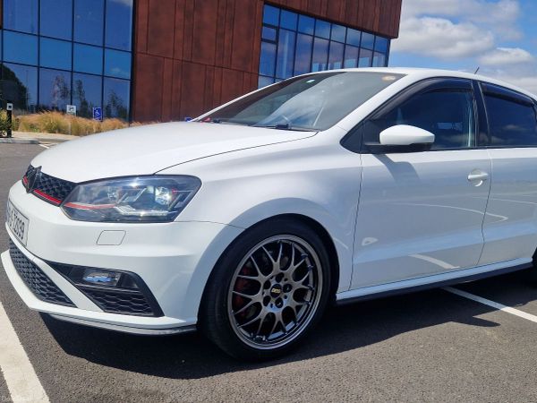 Volkswagen Polo Hatchback, Petrol, 2016, White