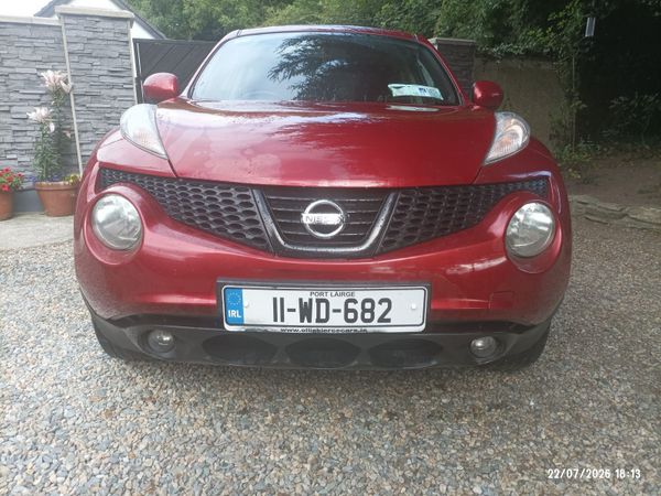 Nissan Juke SUV, Petrol, 2011, Red