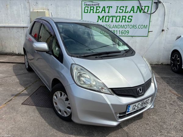 Honda Fit Hatchback, Petrol, 2012, Silver