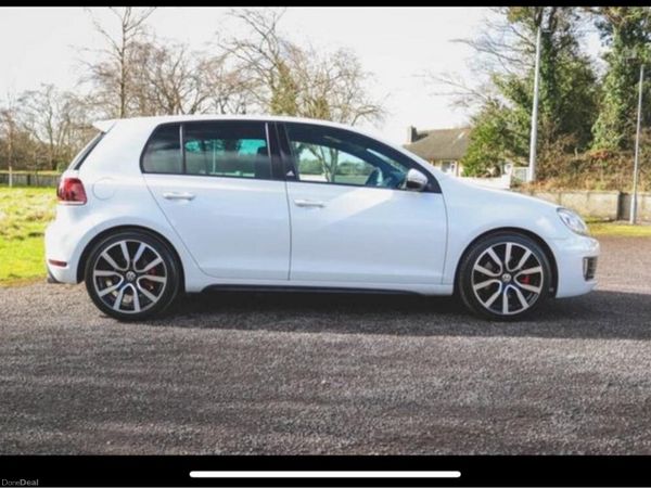 Volkswagen Golf Hatchback, Petrol, 2011, White
