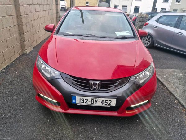Honda Civic Hatchback, Diesel, 2013, Red