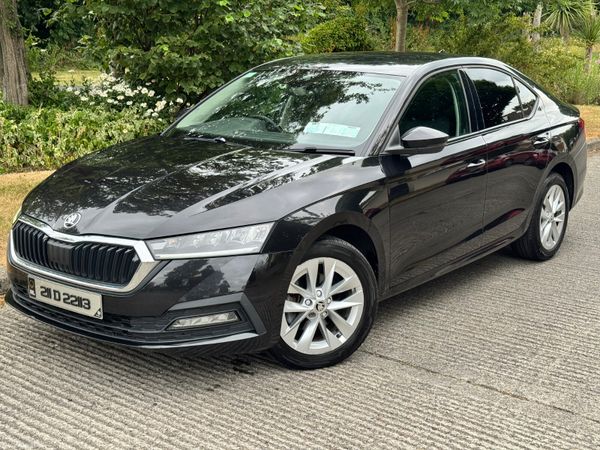 Skoda Octavia Saloon, Diesel, 2021, Black
