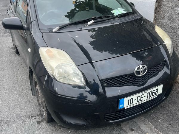 Toyota Yaris Hatchback, Petrol, 2010, Black