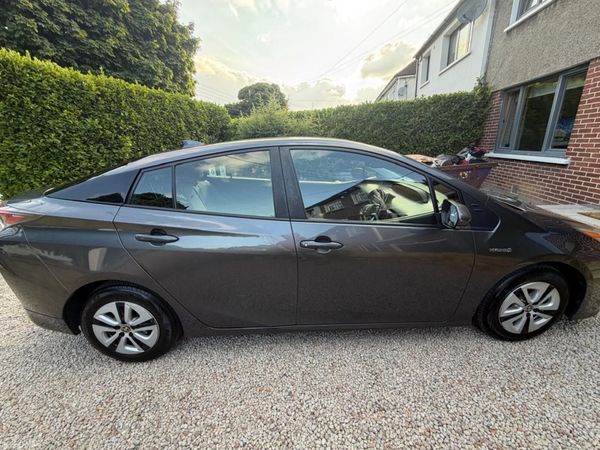 Toyota Prius Hatchback, Petrol Hybrid, 2019, Grey