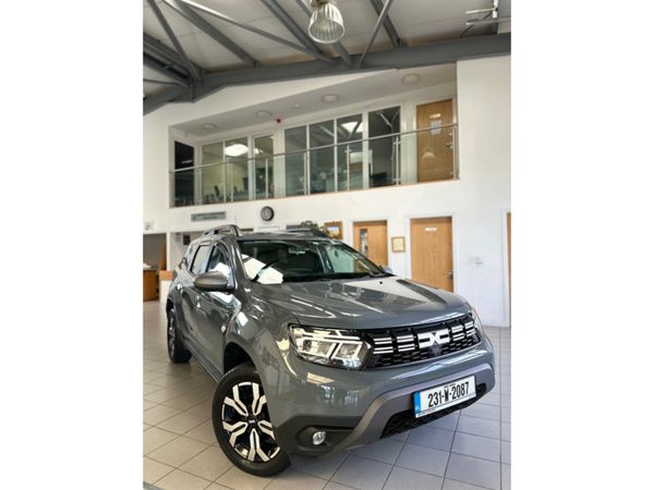 Dacia Duster MPV, Petrol, 2023, Grey