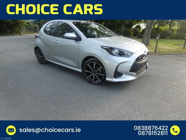 Toyota Yaris Hatchback, Petrol Hybrid, 2022, Silver