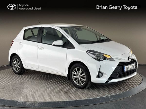Toyota Yaris Hatchback, Petrol, 2019, White