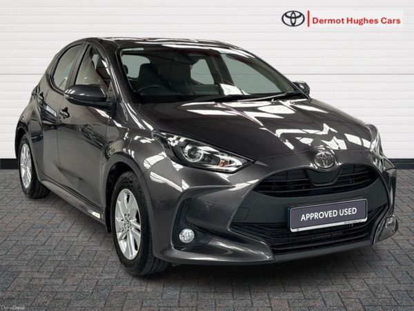 Toyota Yaris Hatchback, Petrol Hybrid, 2024, Grey