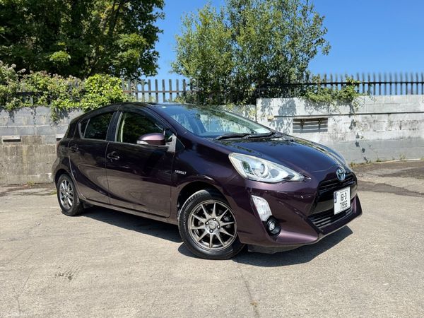 Toyota Aqua Hatchback, Petrol Hybrid, 2016, Purple