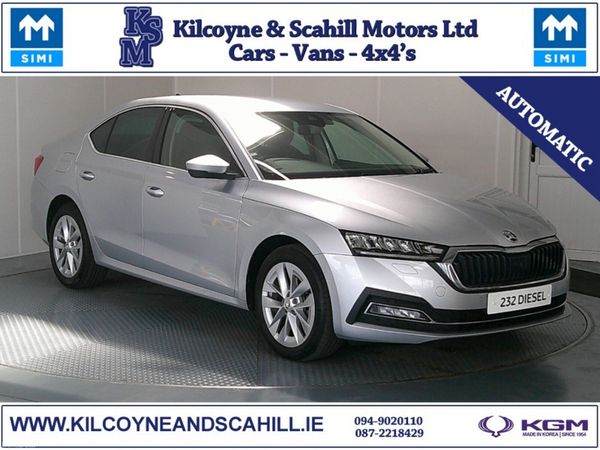 Skoda Octavia Hatchback, Diesel, 2023, Silver