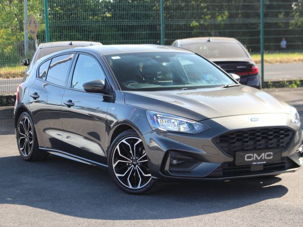 Ford Focus Hatchback, Diesel, 2021, Grey