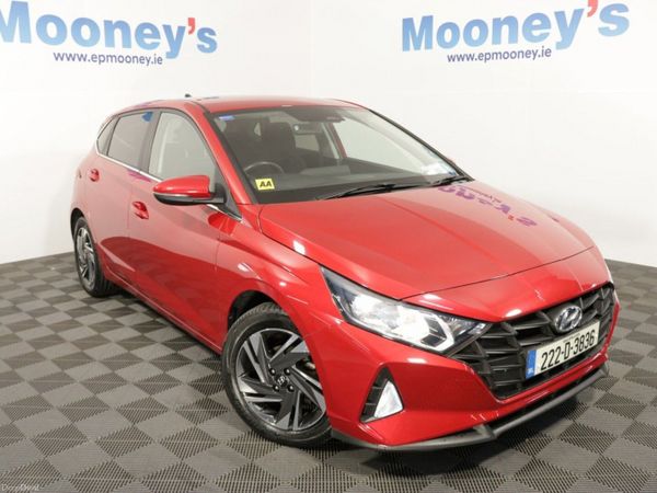 Hyundai i20 Hatchback, Petrol, 2022, Red