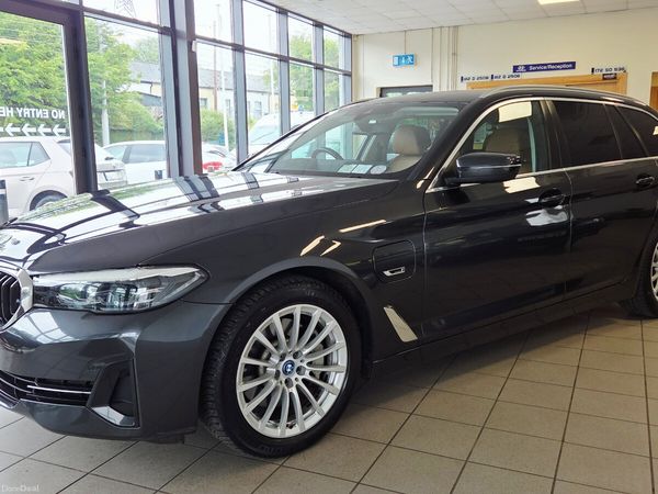BMW 5-Series Estate, Petrol Plug-in Hybrid, 2021, Grey