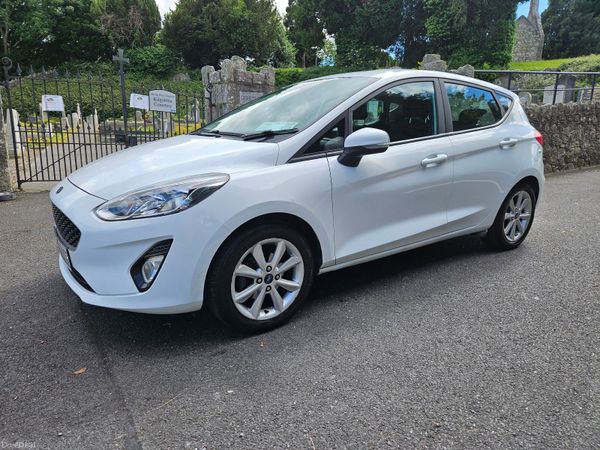 Ford Fiesta Hatchback, Petrol, 2019, White