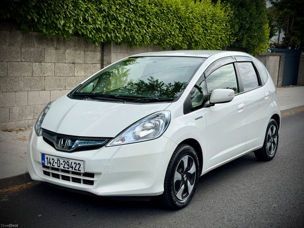 Honda Fit Hatchback, Petrol Hybrid, 2014, White
