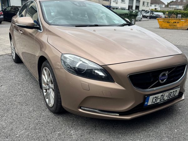Volvo V40 Hatchback, Diesel, 2013, Bronze