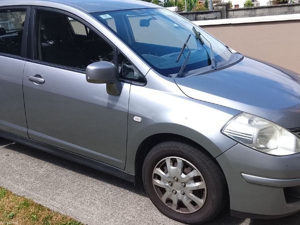 Nissan Tiida Hatchback, Petrol, 2007, Grey
