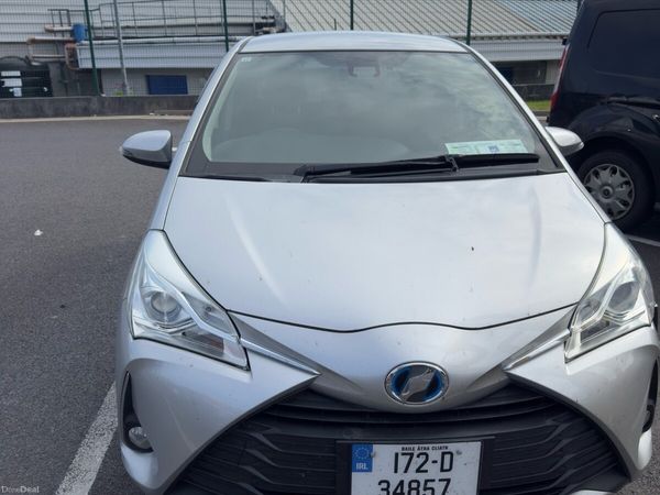 Toyota Vitz Hatchback, Petrol Hybrid, 2017, Silver