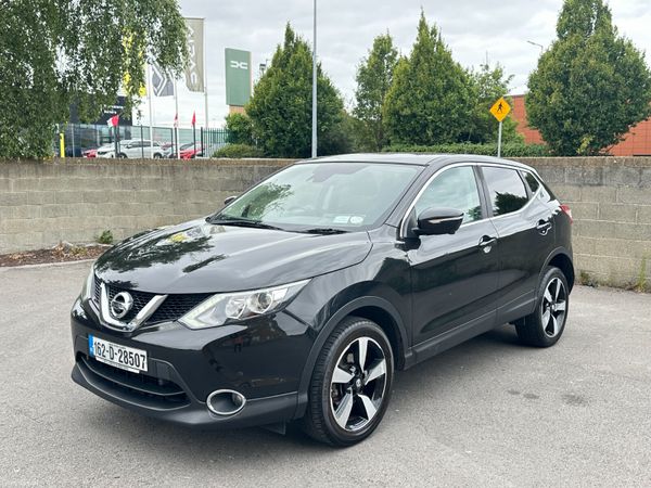 Nissan Qashqai Hatchback, Diesel, 2016, Black