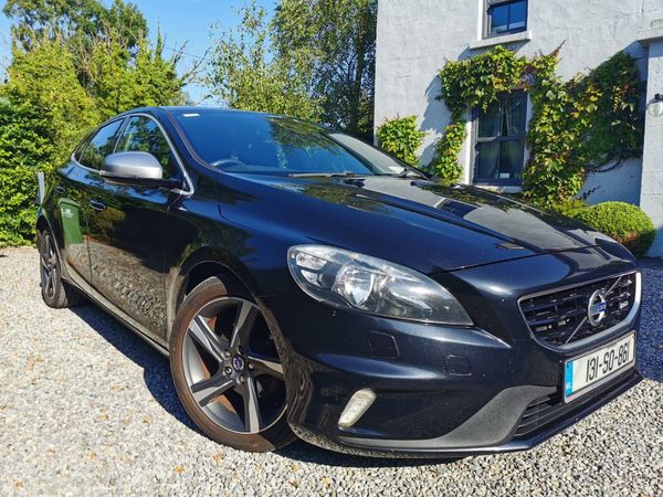 Volvo V40 Hatchback, Diesel, 2013, Black