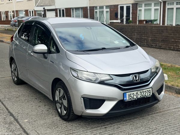 Honda Fit Hatchback, Petrol Hybrid, 2015, Silver