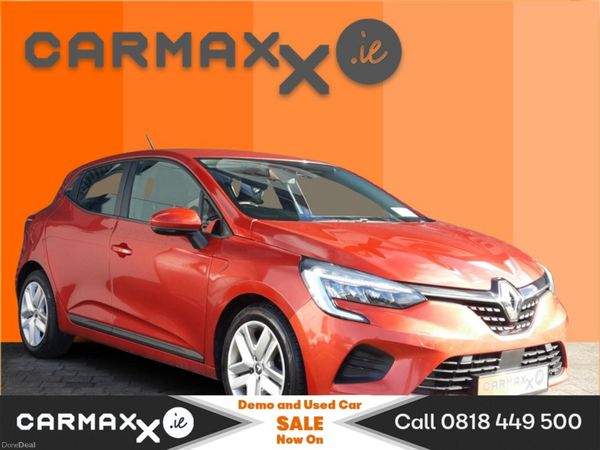 Renault Clio Hatchback, Petrol, 2022, Red