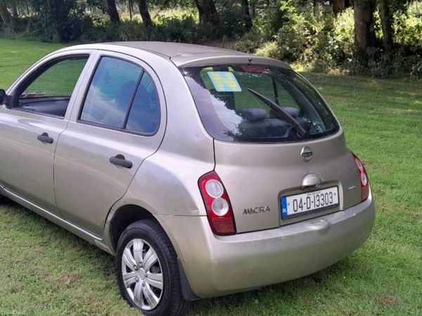 Nissan Micra Hatchback, Petrol, 2004, Gold