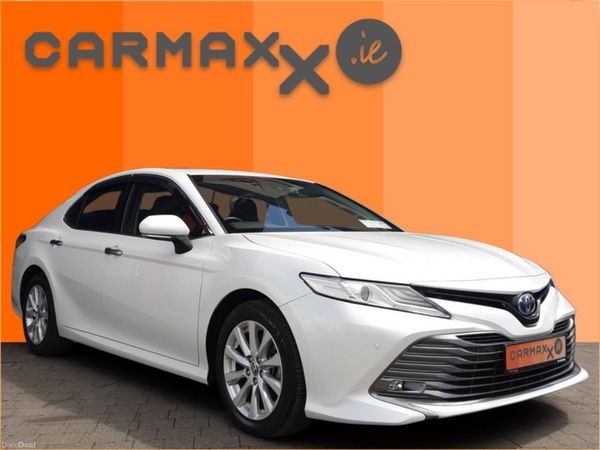 Toyota Camry Hatchback, Petrol, 2020, White