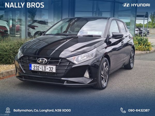 Hyundai i20 Hatchback, Petrol, 2023, Black