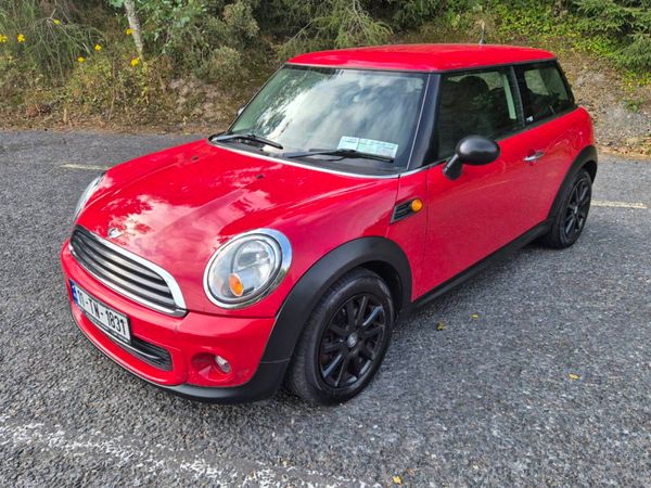 Mini First Hatchback, Petrol, 2011, Red