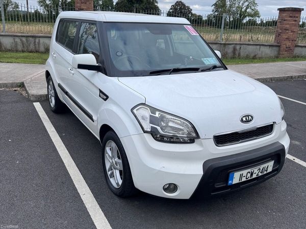 Kia Soul Hatchback, Diesel, 2011, White