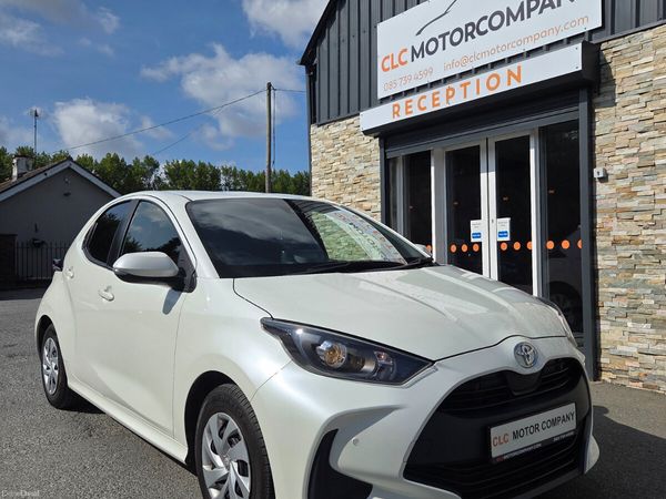 Toyota Yaris Hatchback, Petrol, 2021, White
