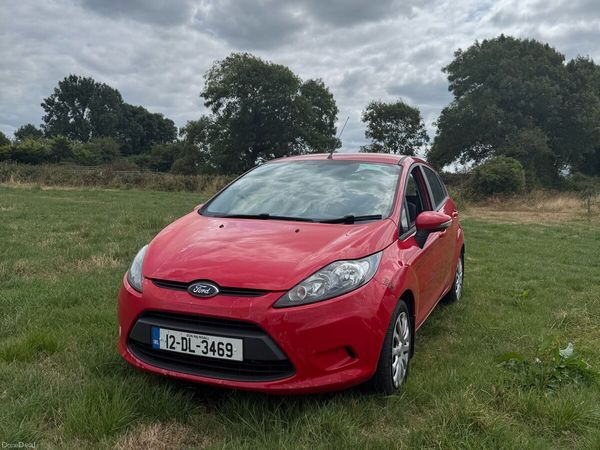 Ford Fiesta Hatchback, Petrol, 2012, Red