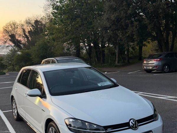 Volkswagen Golf Estate, Petrol, 2020, White