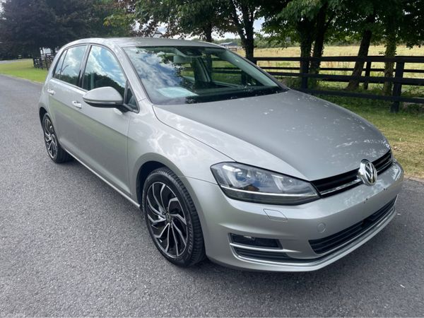 Volkswagen Golf Hatchback, Petrol, 2015, Gold
