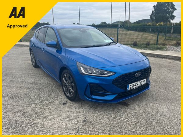 Ford Focus Hatchback, Petrol, 2022, Blue