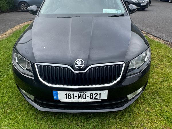 Skoda Octavia Saloon, Diesel, 2016, Black