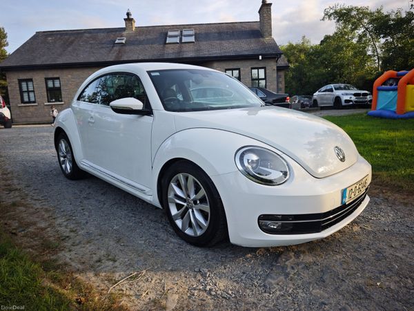 Volkswagen Beetle Hatchback, Petrol, 2012, White