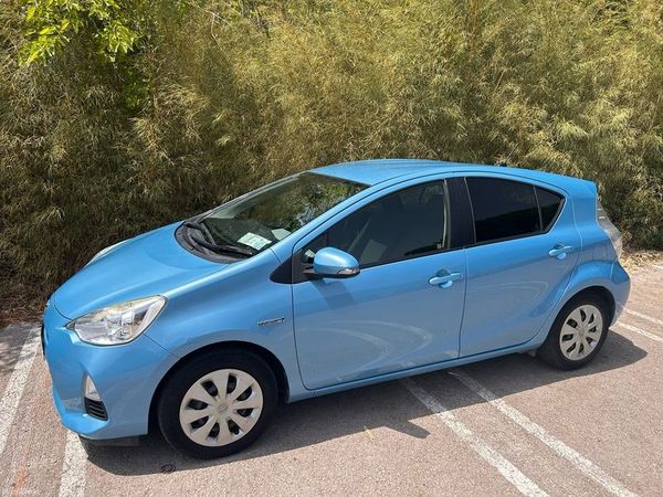 Toyota Aqua Hatchback, Petrol Hybrid, 2014, Blue