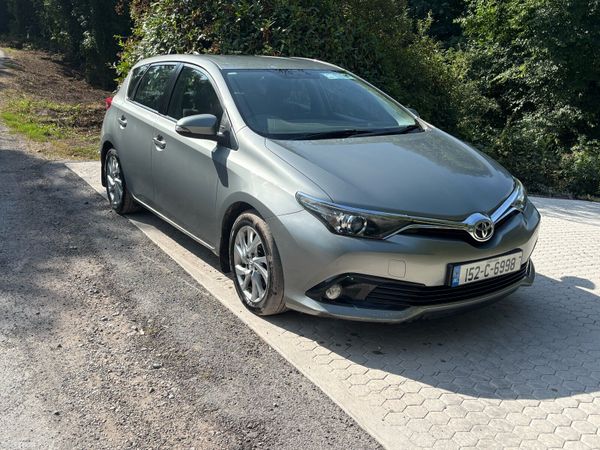 Toyota Auris Hatchback, Diesel, 2015, Grey